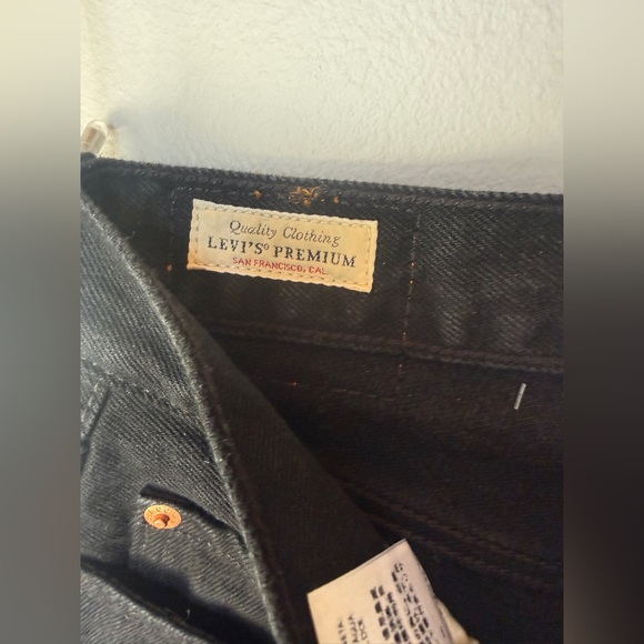 Women’s 501 90s Black Jeans from Aritiza - Picture 3 of 5